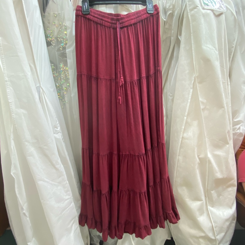 THRIFTED MONROE & MAIN FLOWY RAYON PANTS